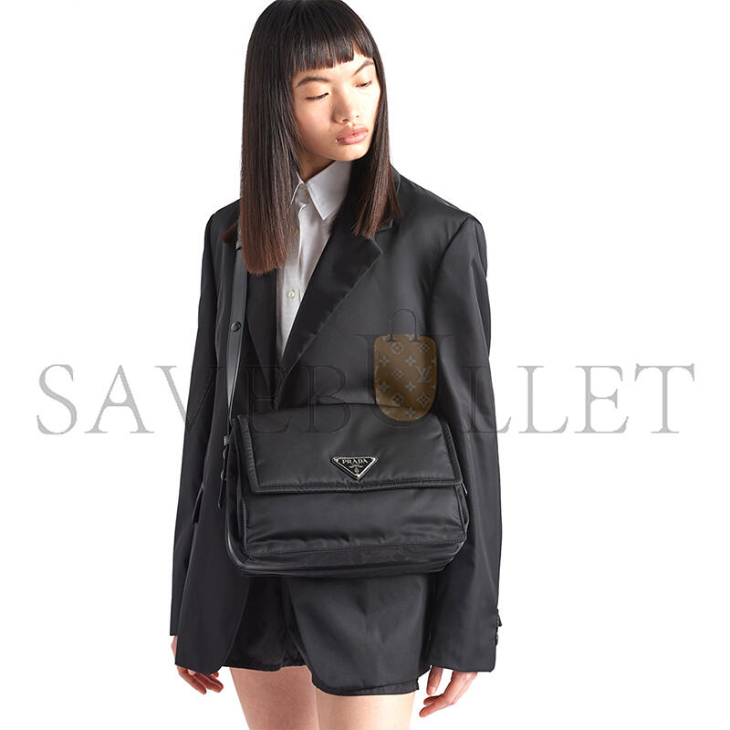 Pra*a traveller medium padded re-nylon bag 1bd255 (30*21.5*12cm)